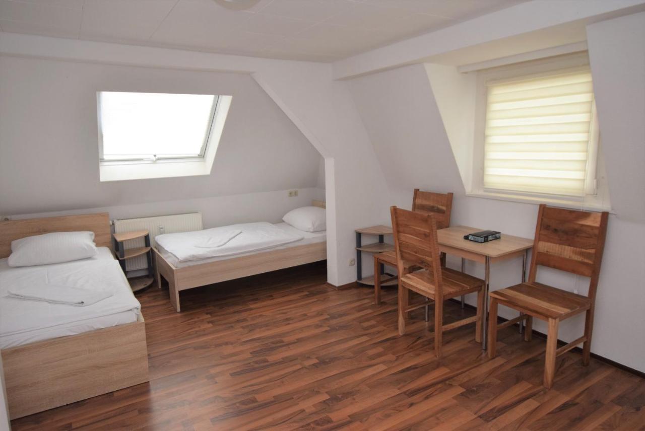 Nuertingen Zimmer المظهر الخارجي الصورة