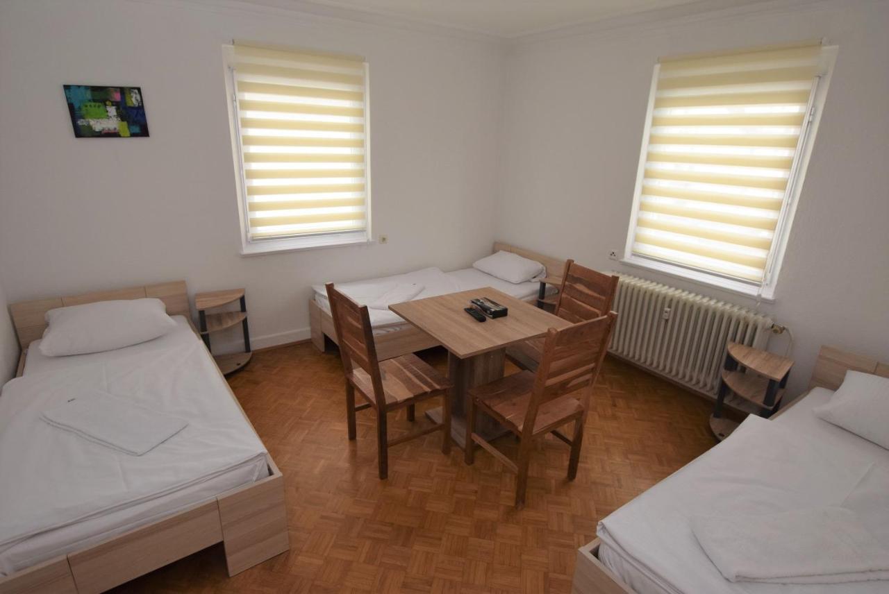 Nuertingen Zimmer المظهر الخارجي الصورة